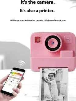 Aparat fotograficzny w kolorze jasnoróżowym