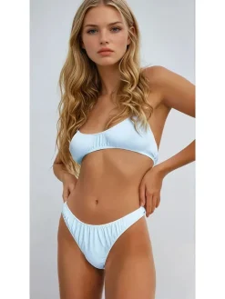 Bikini w kolorze błękitnym