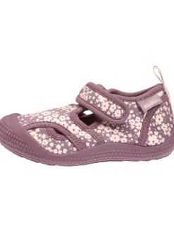 Buty kąpielowe w kolorze fioletowym