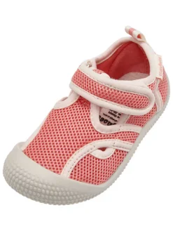 Buty kąpielowe w kolorze jasnoróżowym