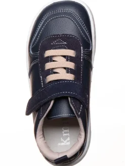 Buty w kolorze granatowym do chodzenia na boso