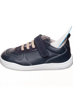 Buty w kolorze granatowym do chodzenia na boso