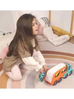 Ciężarówka transportowa z samochodami - 18 m+