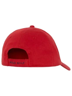 Czapka w kolorze czerwonym