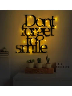 Dekoracja ścienna LED "Dont Forget To Smile" - 70 x 67 cm