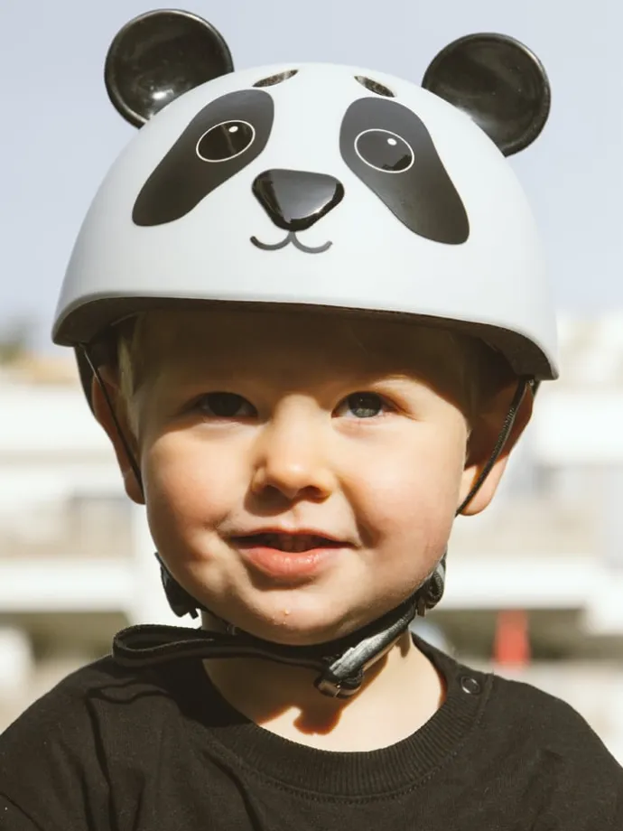 Kask rowerowy w kolorze czarno-białym