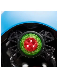 Kask w kolorze błękitnym