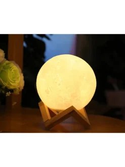 Lampka nocna "Journey to the Moon” w kolorze beżowym - 3+