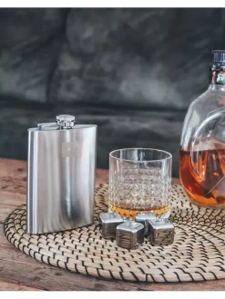Piersiówka w kolorze srebrnym - 230 ml