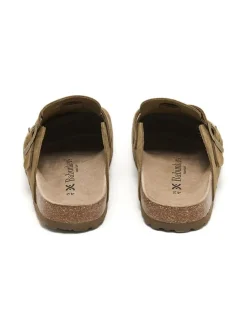 Skórzane chodaki w kolorze khaki