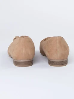 Skórzane slippersy w kolorze beżowym
