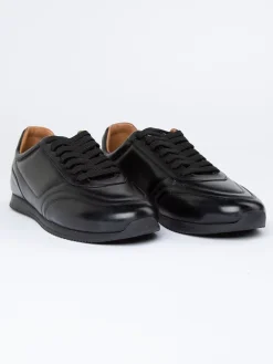 Skórzane sneakersy w kolorze czarnym