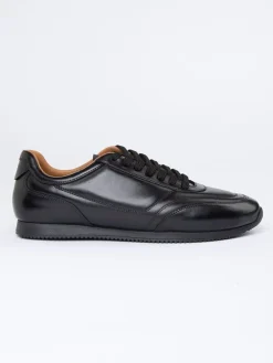 Skórzane sneakersy w kolorze czarnym
