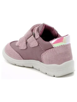 Skórzane sneakersy w kolorze jasnoróżowym
