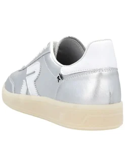 Skórzane sneakersy w kolorze srebrnym