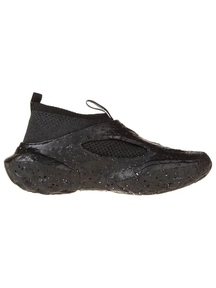 Slippersy w kolorze czarnym