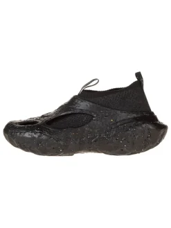 Slippersy w kolorze czarnym