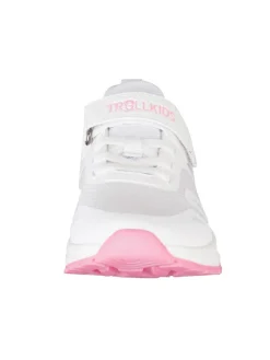 Sneakersy