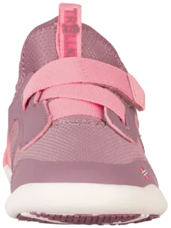 Sneakersy "Bergen" w kolorze jasnoróżowym do chodzenia na boso