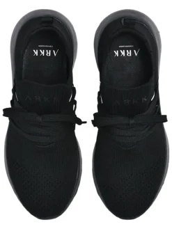 Sneakersy