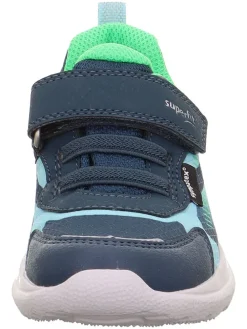 Sneakersy