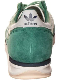 Sneakersy
