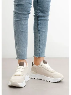 Sneakersy w kolorze beżowym