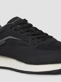 Sneakersy w kolorze czarnym