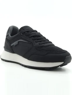 Sneakersy w kolorze czarnym