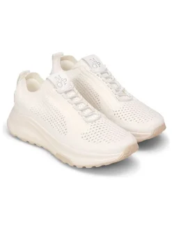 Sneakersy w kolorze kremowym