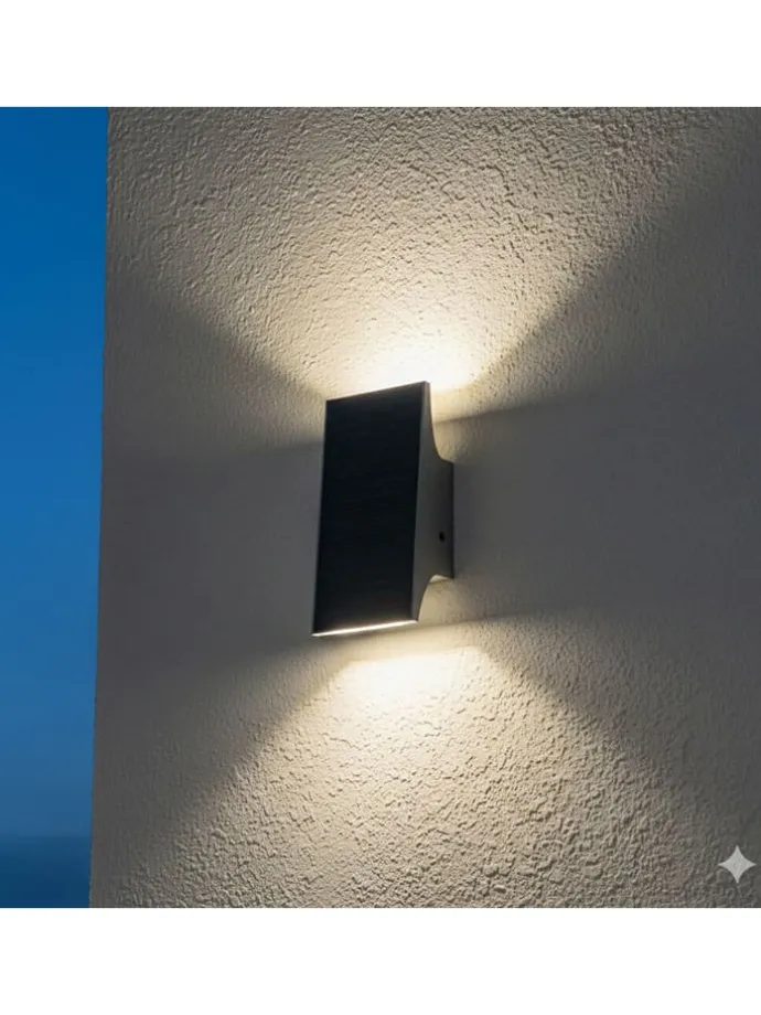 Solarna lampa zewnętrzna LED "Daylor" w kolorze czarnym - 9,4 x 20,8 x 6,4 cm