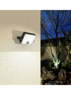 Solarna lampa zewnętrzna LED "Flicky" w kolorze zimnej bieli - 13,8 x 13 x 5 cm