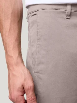 Spodnie chino w kolorze beżowym