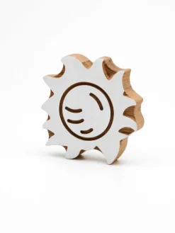 Stempel "Sun" w kolorze jasnobrązowo-białym - 7 x 7 cm