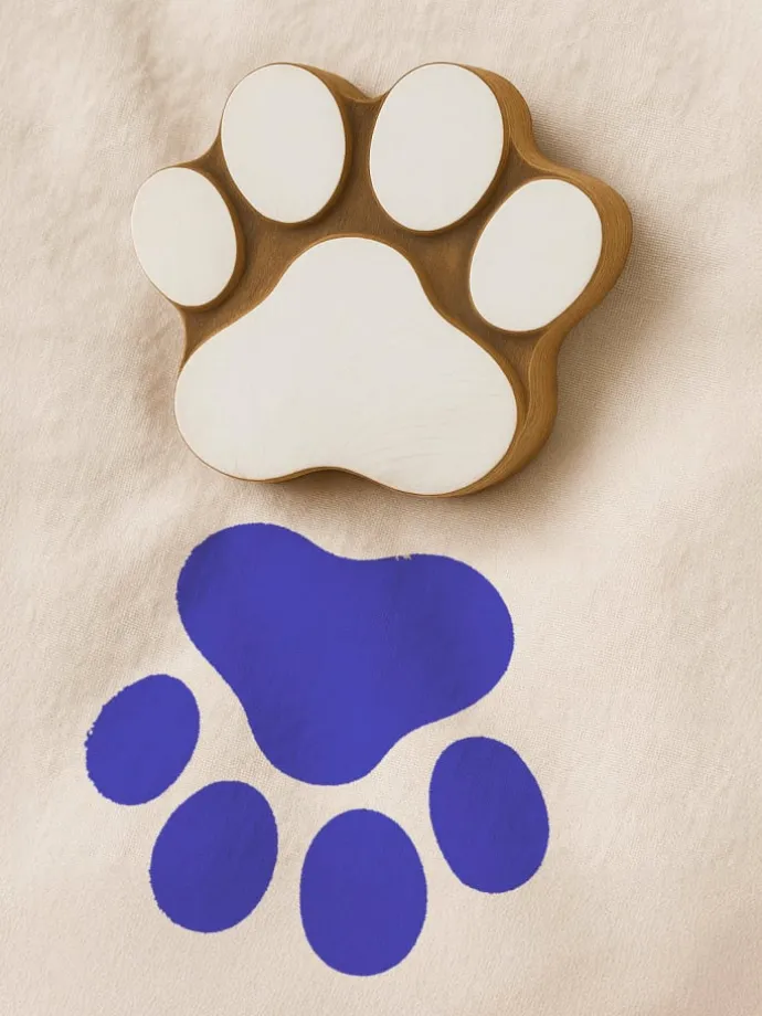 Stemple (2 szt.) "Paw" w kolorze jasnobrązowo-białym - 5 x 5 cm
