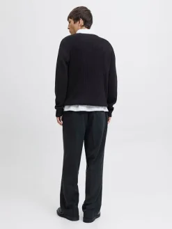 Sweter w kolorze czarnym