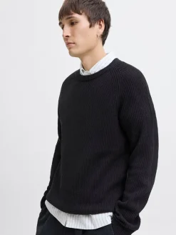 Sweter w kolorze czarnym