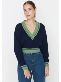 Sweter w kolorze granatowo-zielonym