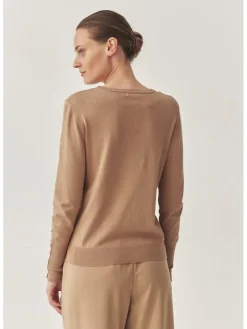 Sweter w kolorze karmelowym