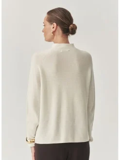 Sweter w kolorze kremowym