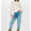 Sweter w kolorze kremowym