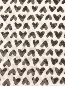 Szal "Little Hearts Allover" w kolorze czarno-białym - 180 x 95 cm