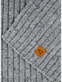 Szal w kolorze szarym