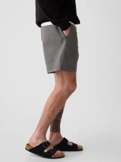 Szorty w kolorze szarym