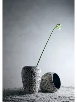 Wazon "Dawn" w kolorze kremowo-czarnym - wys. 26,5 x Ø 19 cm